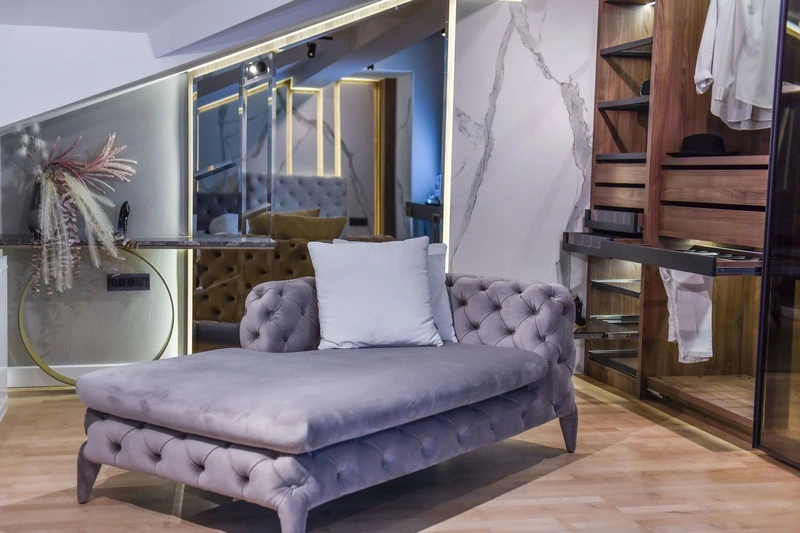 Слика од мебел